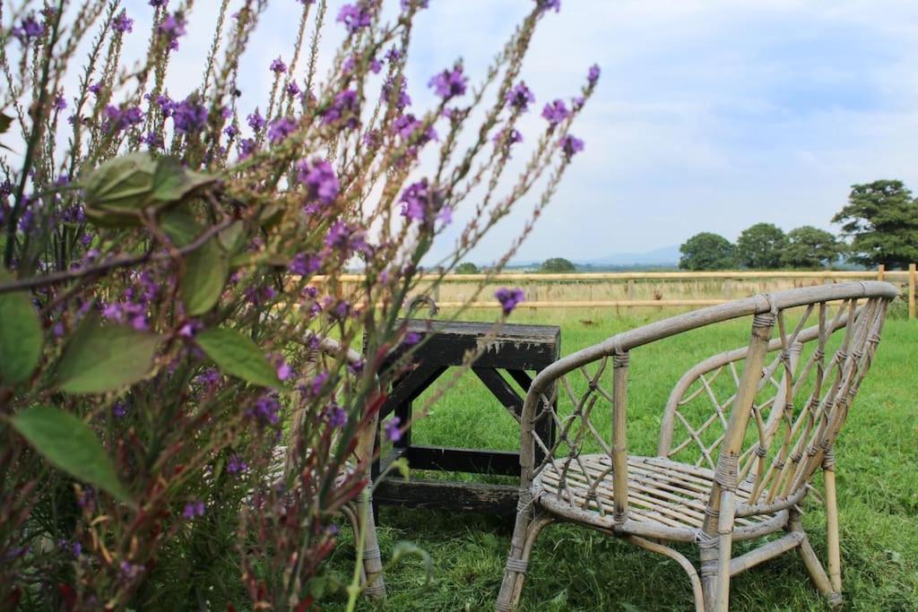 The Shepherds Hut Shrewsbury Zewnętrze zdjęcie